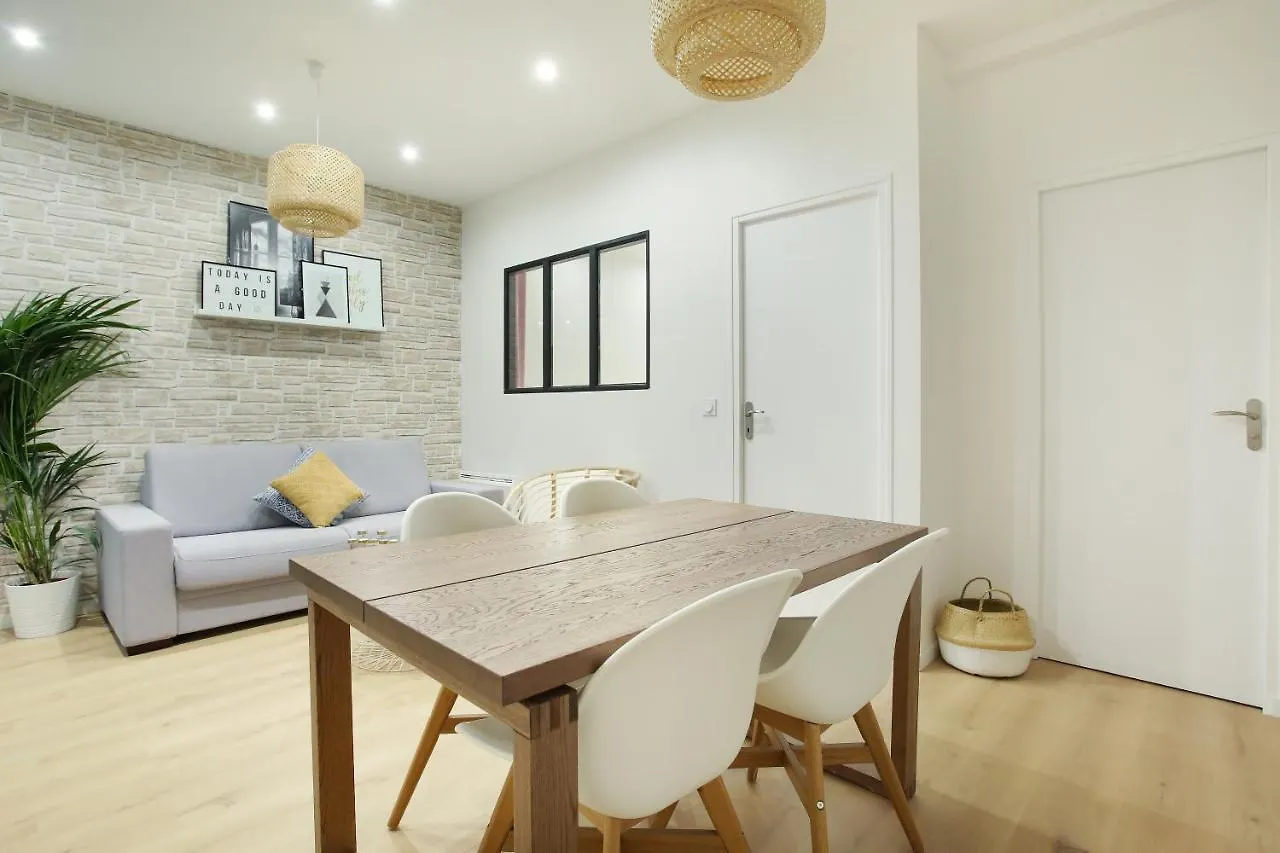 Rent A - 253, 2bdr Center Of Appartement Paris