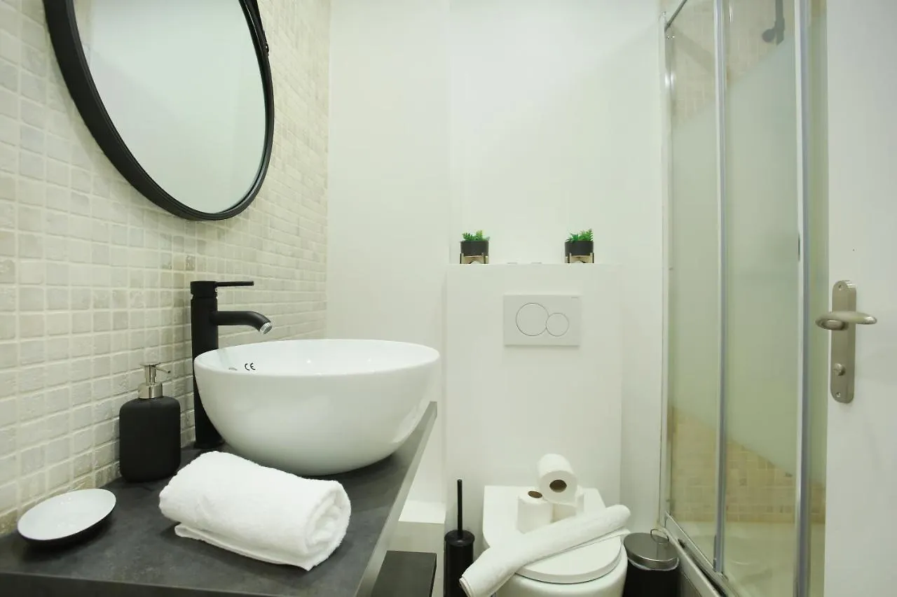Appartement Rent A - 253, 2bdr Center Of *